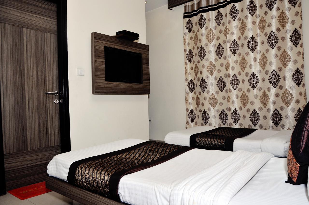 OYO 18753 Hotel Glance Inn Nuova Delhi Esterno foto