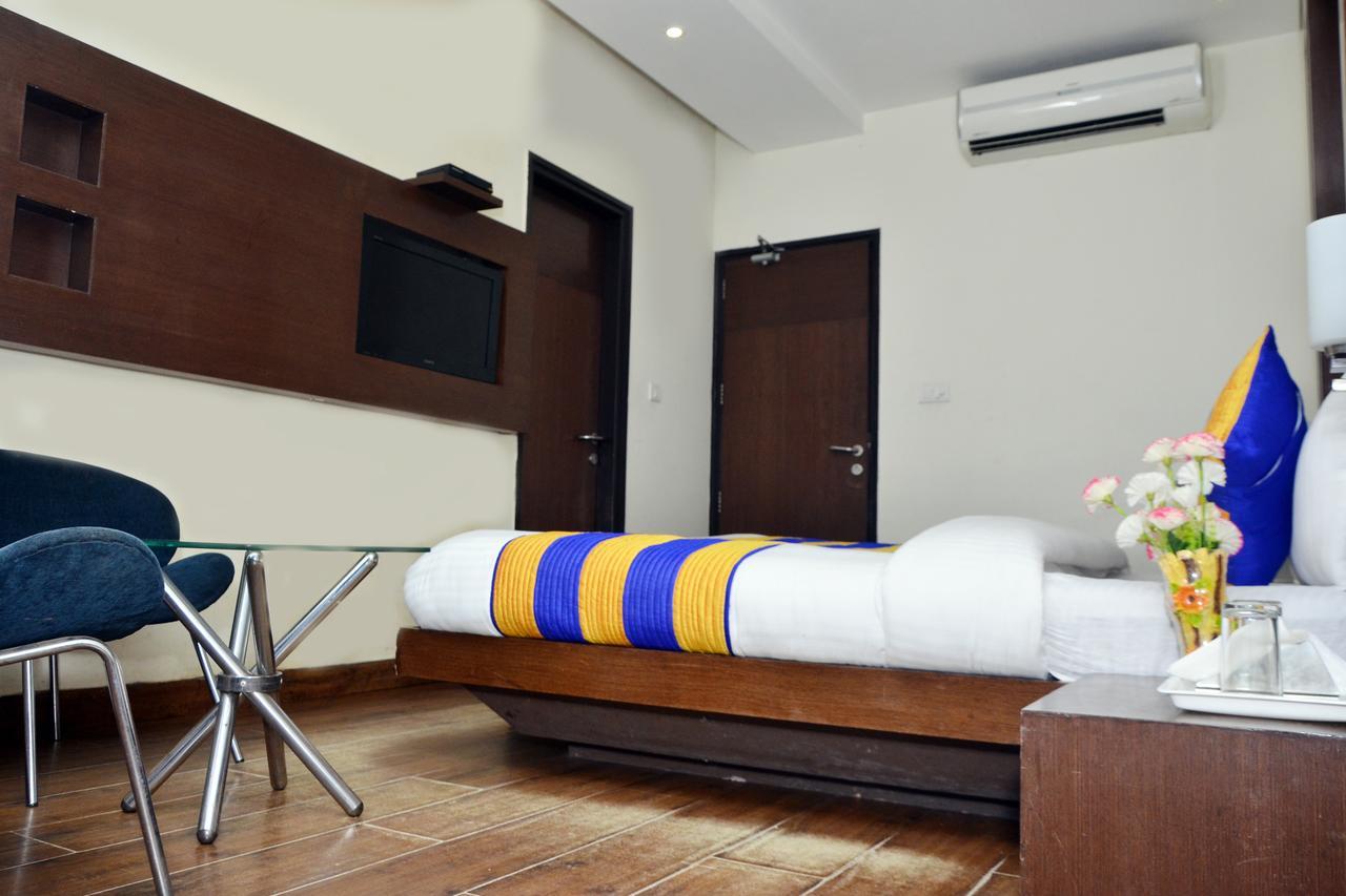 OYO 18753 Hotel Glance Inn Nuova Delhi Esterno foto
