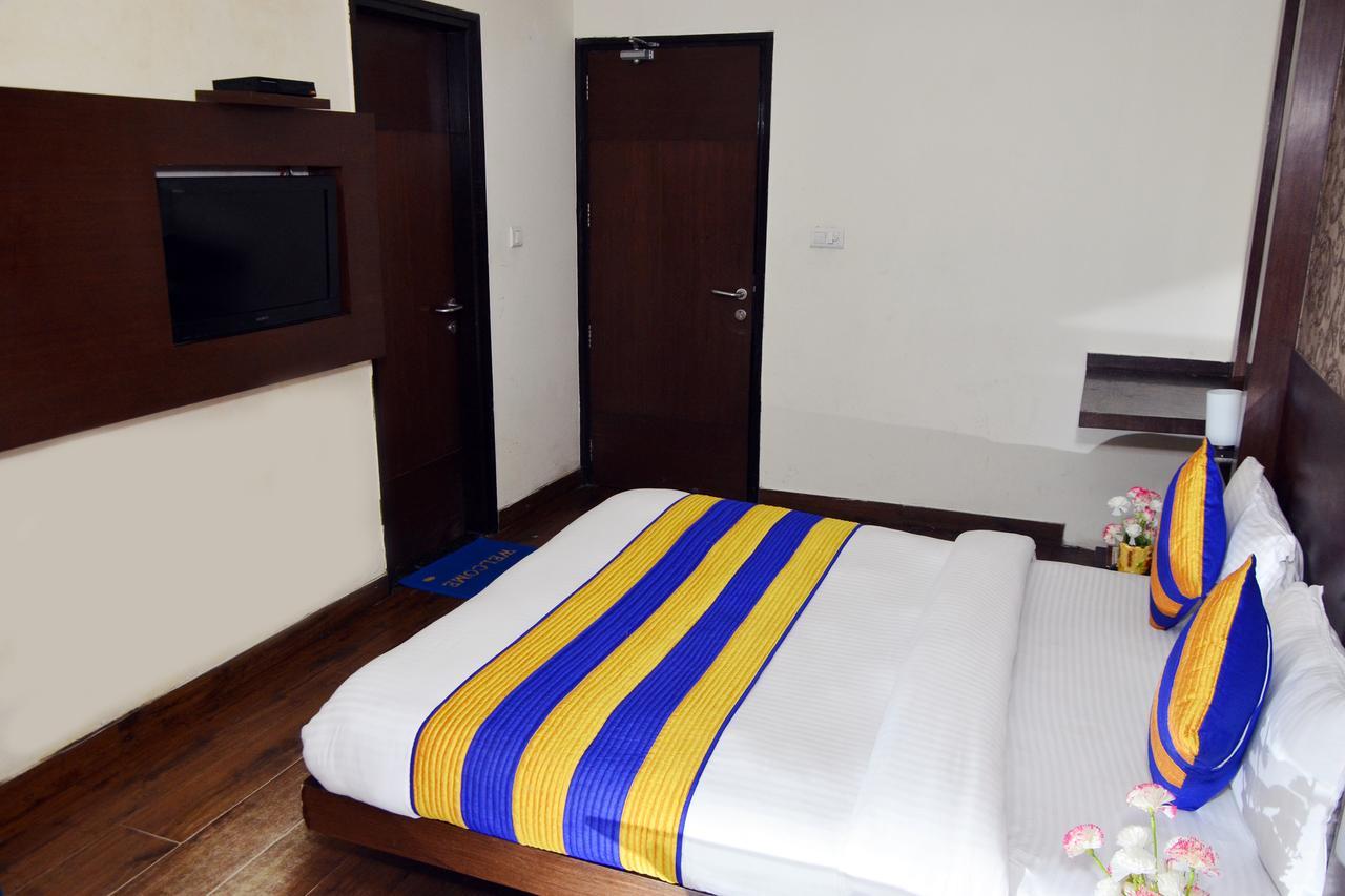 OYO 18753 Hotel Glance Inn Nuova Delhi Esterno foto